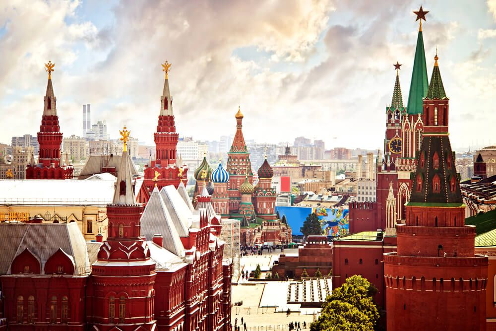 Економіка санкцій. Чи страждає Росія від санкцій США та яку ціну платить Кремль рятуючи «своїх»?