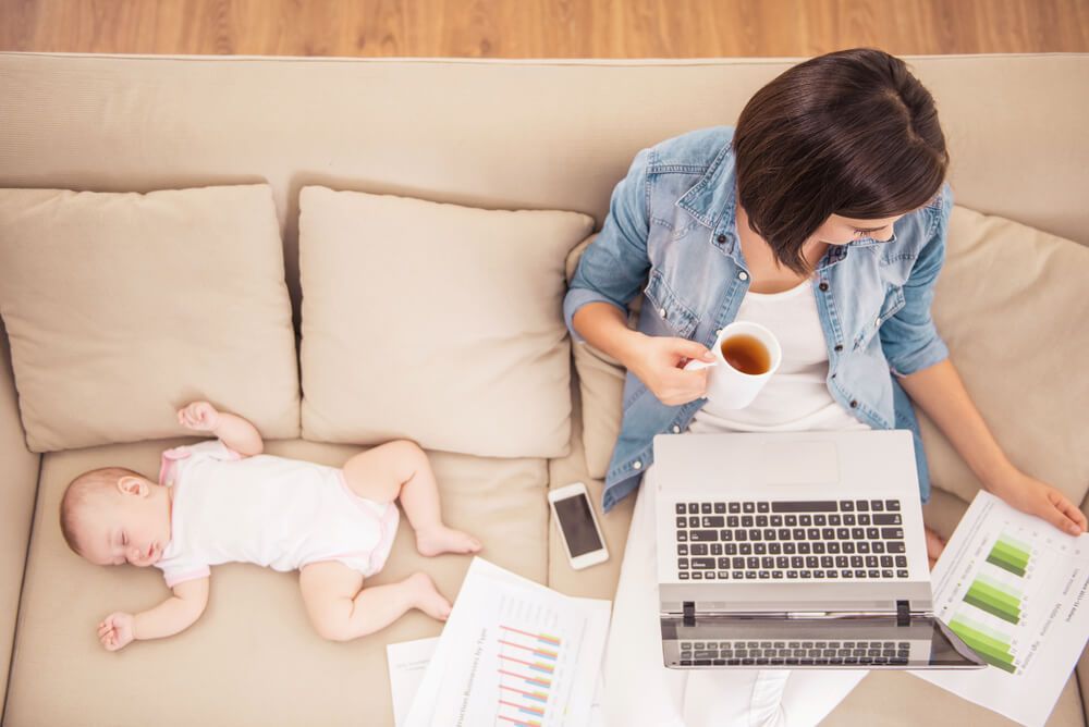 Бабуся чи дитячий садочок – що впливає на можливість матері працювати? KSE Voice