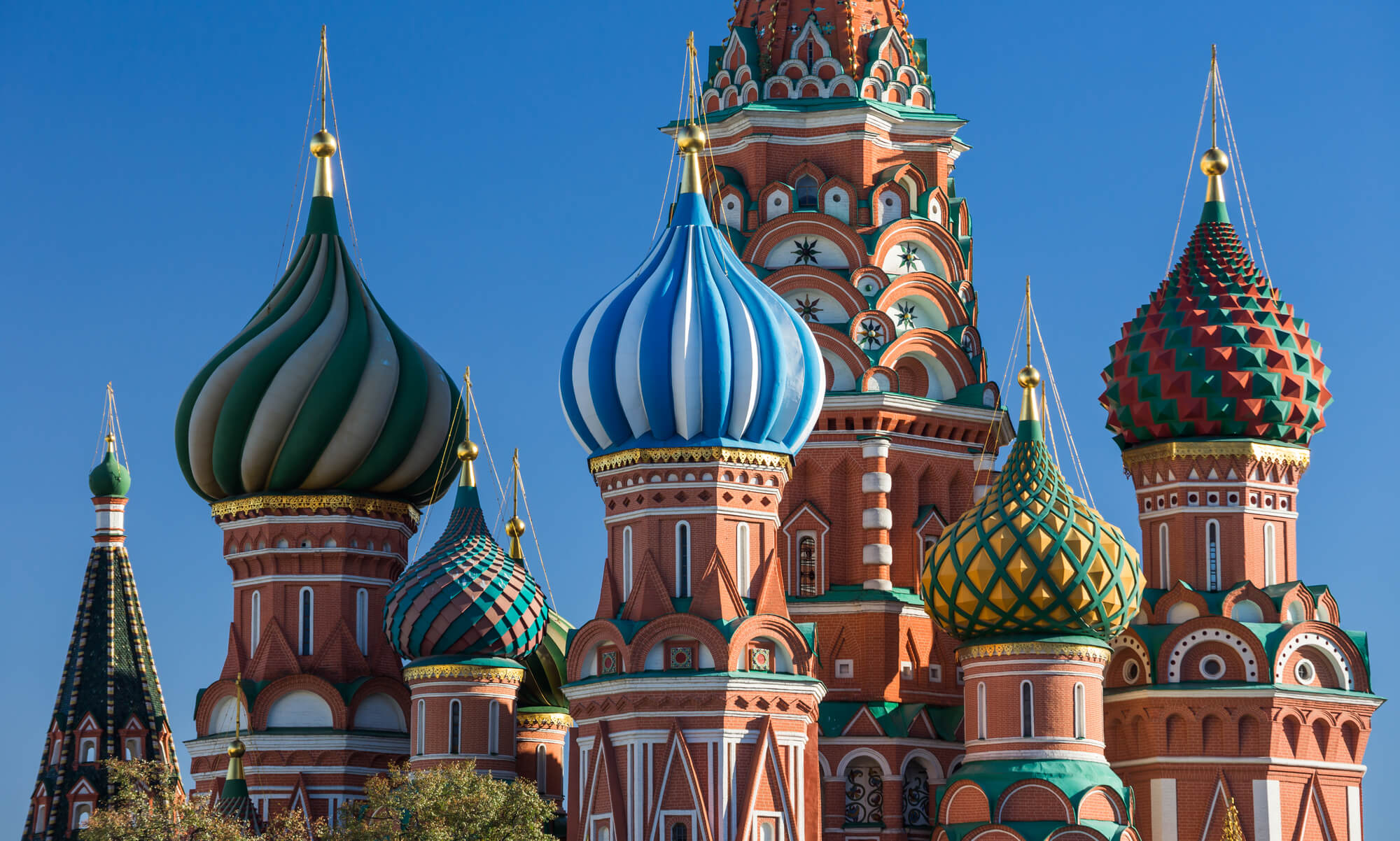 St basil cathedral has domes. Храм Василия Блаженного Москва. Купола собора Василия Блаженного. Купол Покровского собора Василия Блаженного. Купола собора Василия Блаженного в Москве.