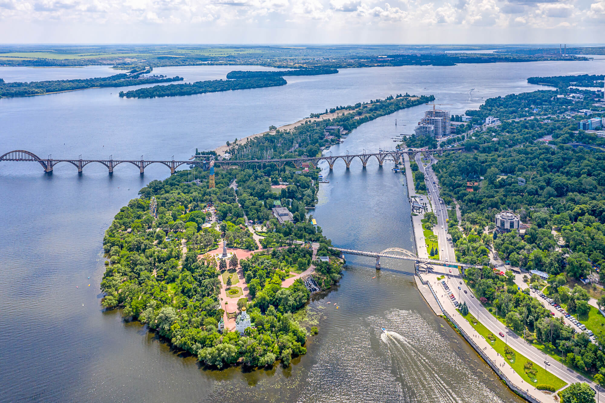 Подкаст «Відбудова» з Віталієм Безгіним: майбутнє децентралізації в Україні