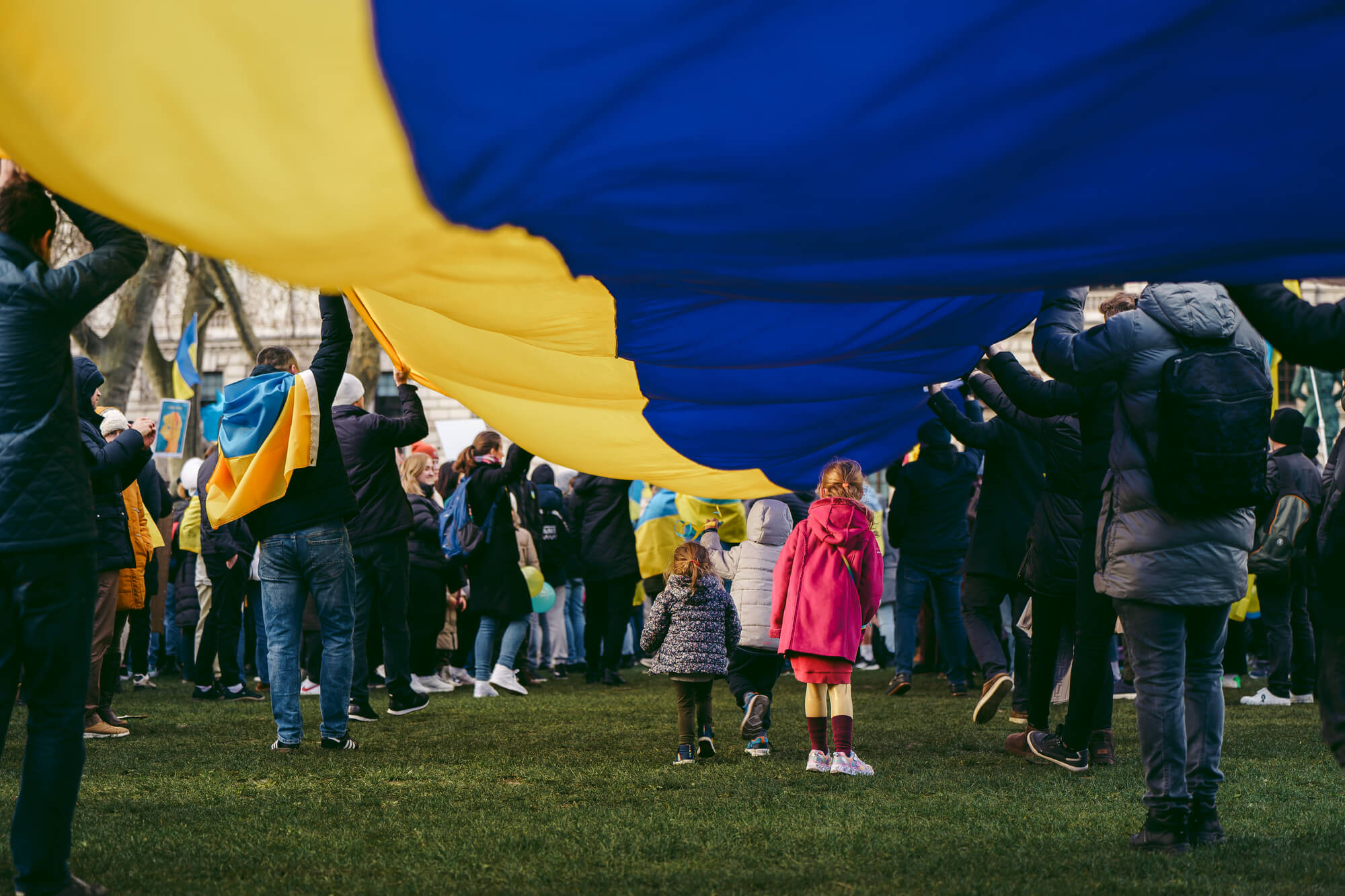 Між надією та відчаєм: цінності та переконання молодих українців сьогодні