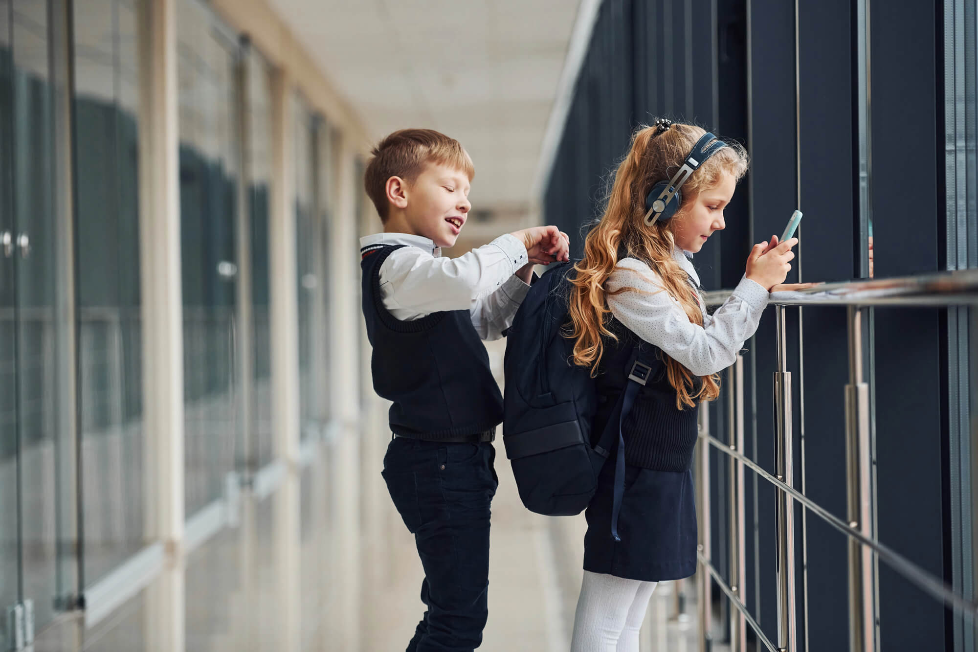 Чи переходять діти шкільного віку на українську мову?